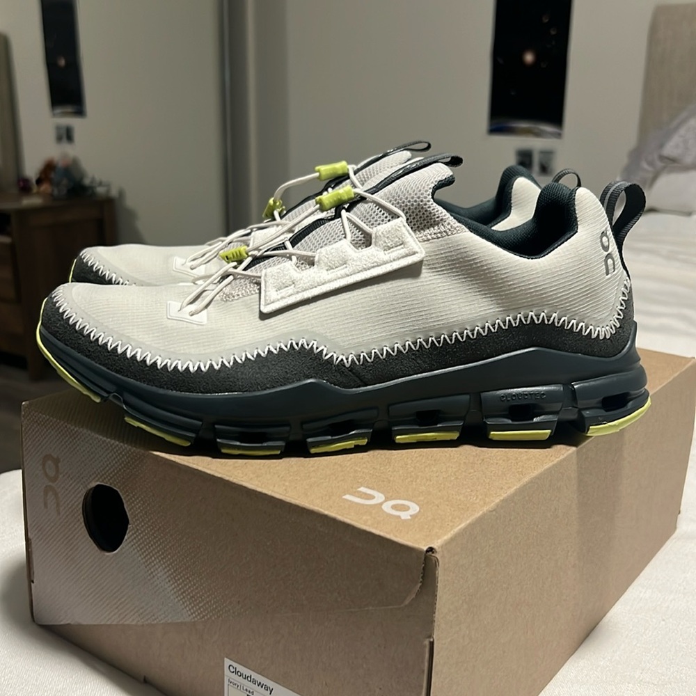 Men’s ON Cloudaway sneakers 👟 BRAND NEW Size 11. ✨✨